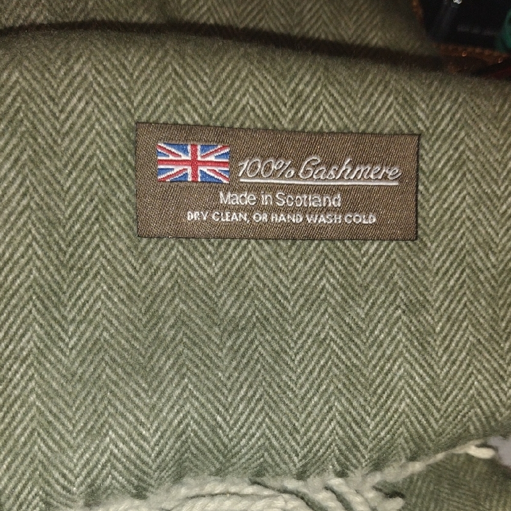 Elegant Green Scarf Made In Scotland
